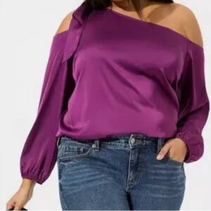 Gorgeous Torrid Party Blouse perfect for parties 18/20